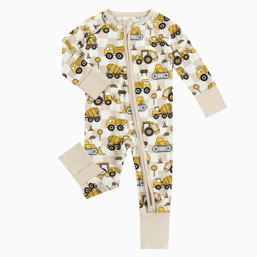 Pyjama zippé en bambou pour bébé avec motif camion à carreaux