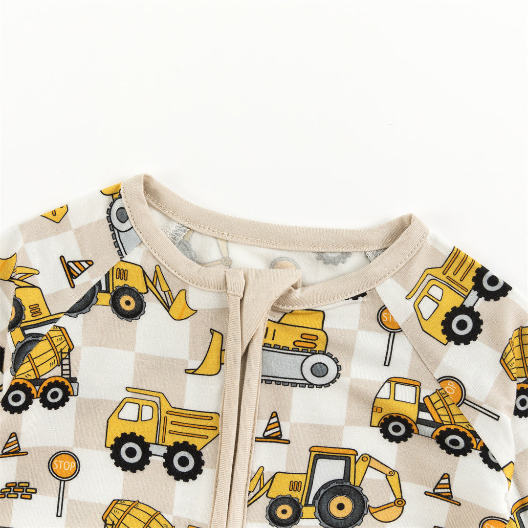 Pyjama zippé en bambou pour bébé avec motif camion à carreaux
