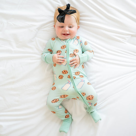 Sweet treat pattern bamboo fabric baby romper details children sleepwear yummy