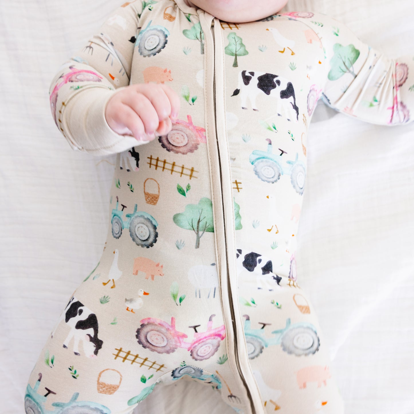Pyjama zippé en bambou pour bébé Cow Farm Life